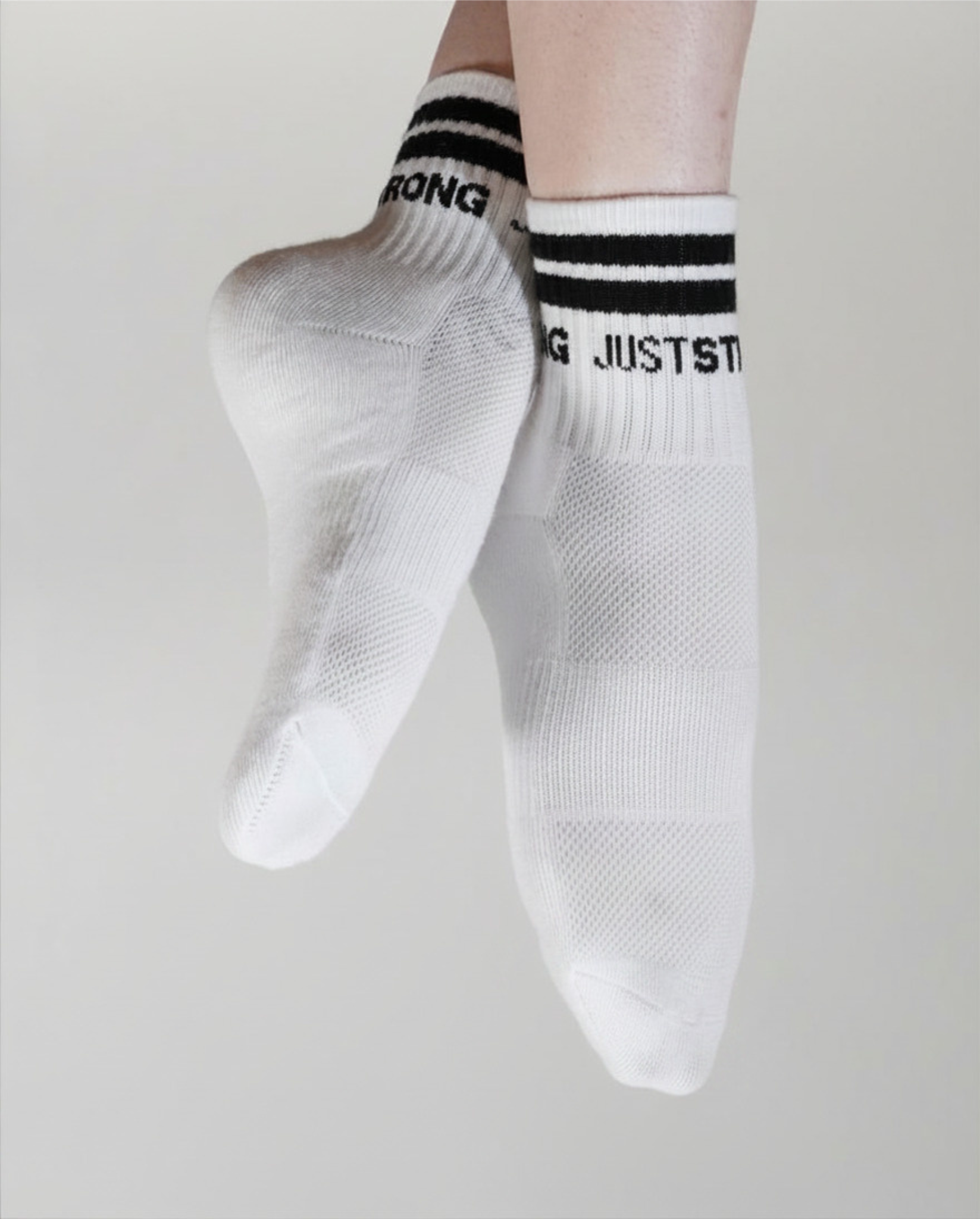 JUSTSTRONG CREW SOCK - White (PACK OF 3)