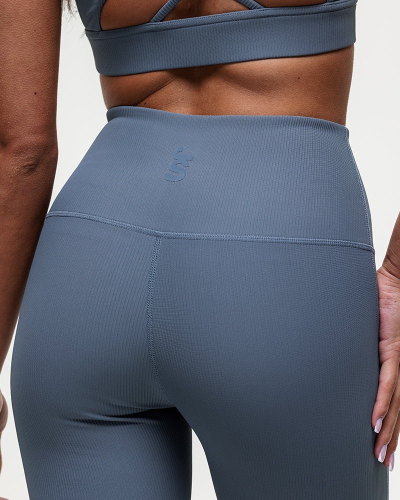 Maya Ribbed Flare Leggings - Graphite
