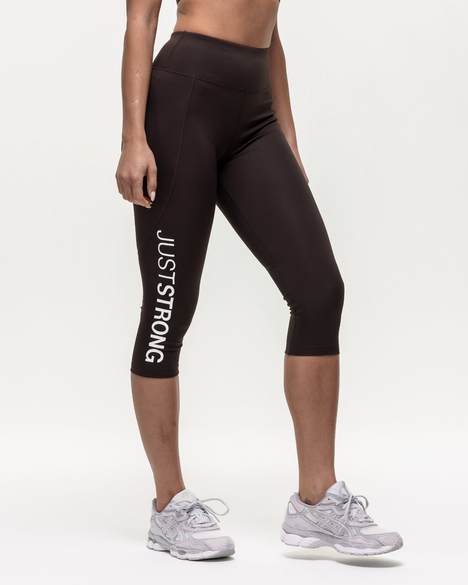 Motion Capri Leggings - Cocoa