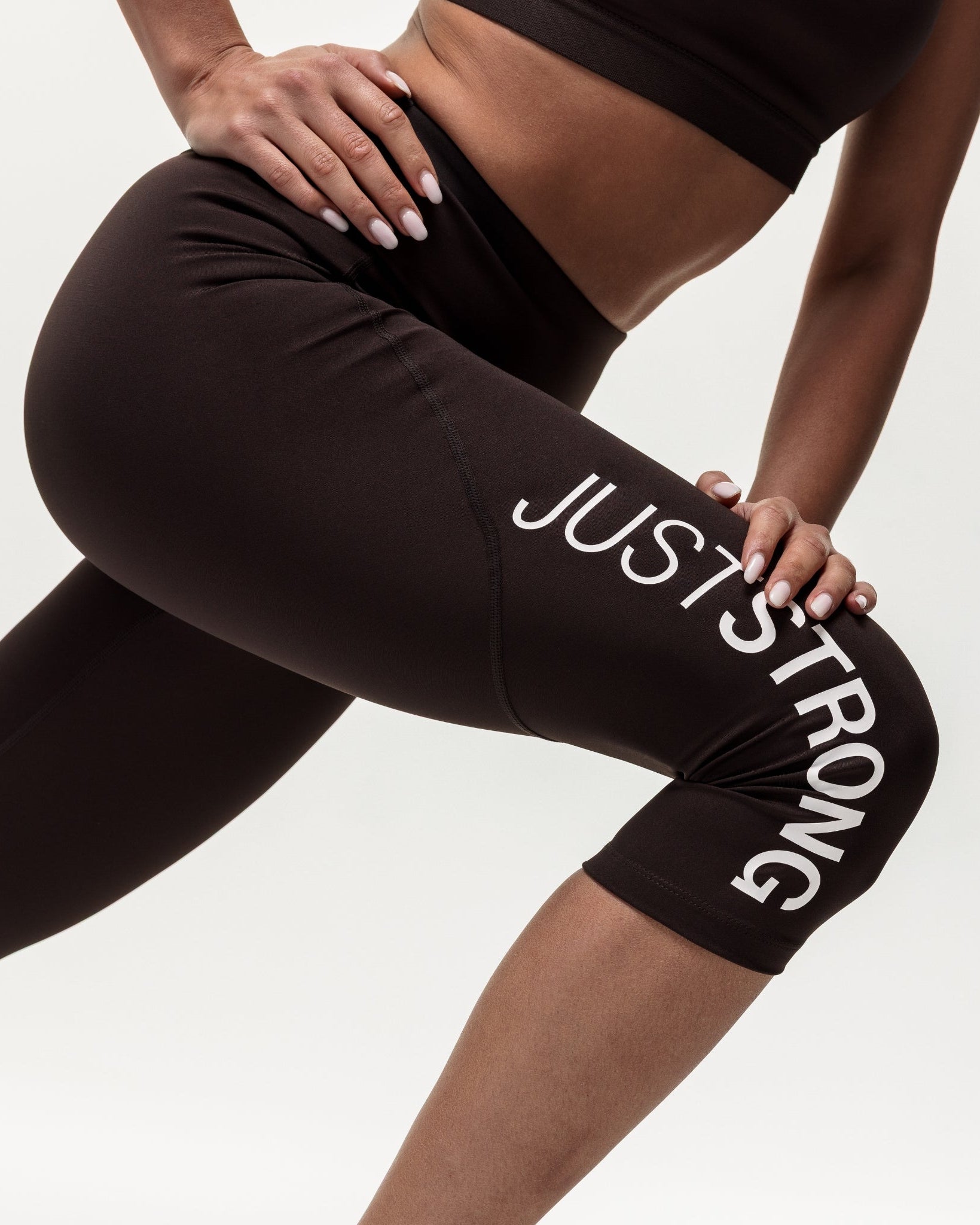 Motion Capri Leggings - Cocoa
